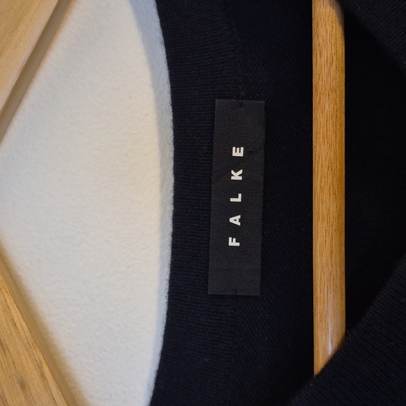 Falke Men's Pure Cashmere Classic V-Neck Sweater Pullover | Navy Blue | Medium - Picture 4 of 8